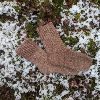 Chiengora (Collie) socks in different sizes /handknitted dog hair socks/ dog + sheep wool socks/brown socks/ rustic socks/itchy socks