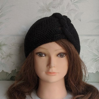 Black wool knitted woman beanie/ Black wool hat/Handmade/ Knitted hat/ Black braided beanie/ Lady hat/ Women wool beanie/ gift for her/ gift