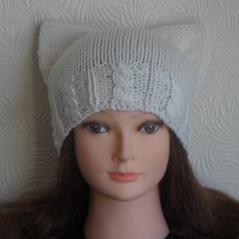 Beanie for Cat sitter/ Chunky Cat ear hat/ Kitty Cat Ear Beanie/ Cat lover's cap/ Cat ears /Beanie with cat ears/ Pussyhat/ Women winter hat